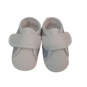 Peke - Zapatilla blanco con franja celeste | talla 17